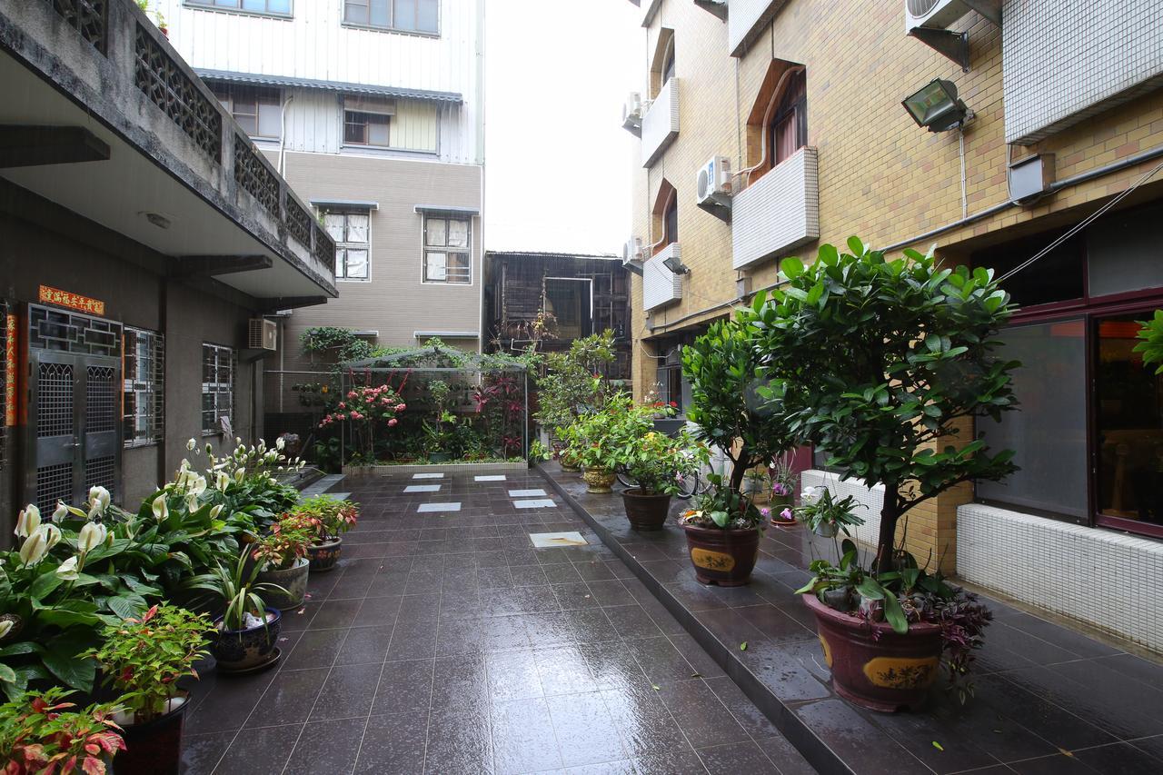 Chiayi Crown Hotel Eksteriør bilde